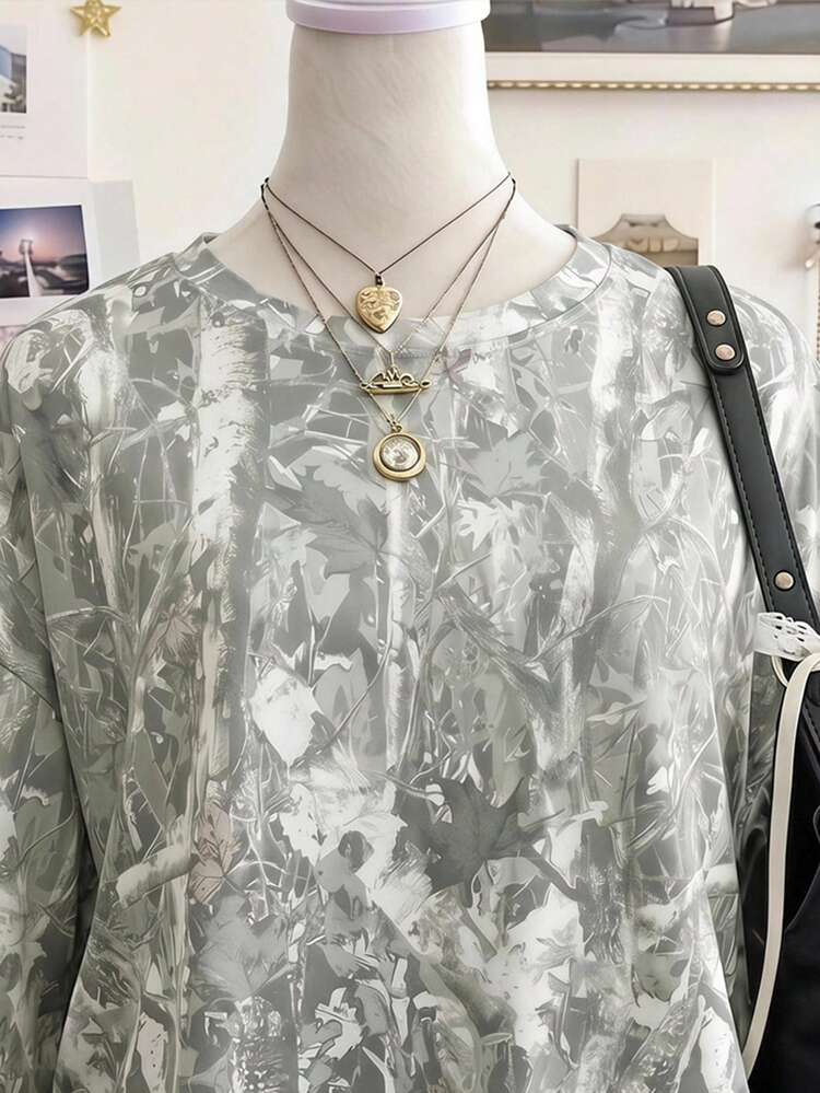 SHEIN EZwear 秋季新款迷彩樹枝印花圓領長袖寬鬆上衣，適合秋季穿著，適用於日常通勤、聚會、秋冬夏季、聖誕節、新年、感恩節、派對、婚禮、海灘、畢業典禮、優雅出遊、約會、通勤、情人節、度假、Y2K及其他場合 - 彩色 - 查看 4