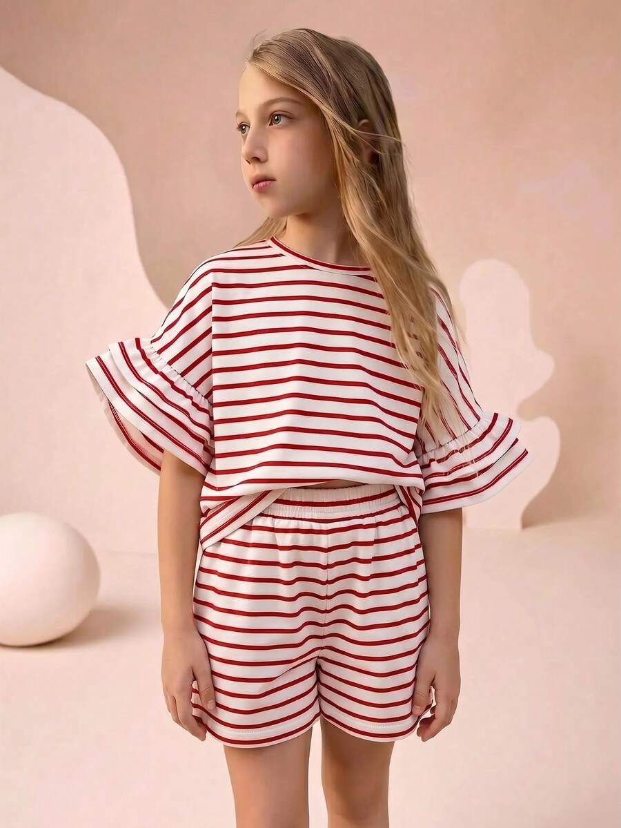 SHEIN 少女夏季休闲条纹荷叶边T恤和短裤套装 - 紅色 - 查看 1
