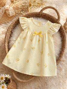 SHEIN Vintaside Kids Vestido para bebé niña pequeña/recién nacida 0-3 años primavera/verano casual versátil lindo dulce divertido con mangas de volantes - Amarillo - Ver 2