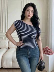 Vibekara Plus Size Summer Casual Navy Blue V-Neck T-Shirt Vacation Business - Multicolor - View 4