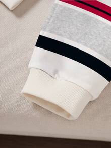SHEIN Playful Pals 2件組男孩套裝，彩色條紋長袖運動衫配黑色馬刺繡，搭配純黑色慢跑長褲，適合上學與日常穿著 - 彩色 - 查看 5