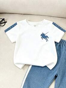 SHEIN Playful Pals 小男孩新款休閒舒適時尚帥氣極簡Logo圖案印花短袖上衣與設計感極簡印花休閒運動長褲套裝 - 彩色 - 查看 3
