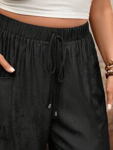 EMERY ROSE Plus Size Casual Tapered Leg Drawstring Waist Side Patch Pockets Cropped Pants - Black - View 4