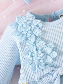SHEIN 新生女嬰天藍色羅紋刺繡花朵蝴蝶結對比網紗洋裝 + 頭帶 2件套，可愛夏季正式穿搭，優雅適合各種場合 - 淺藍色 - 查看 5