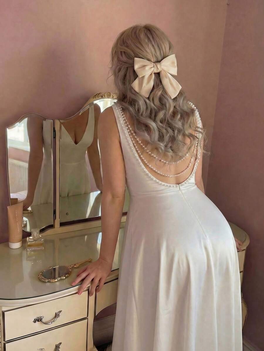 SHEIN MOD Plus Size Women White Satin Faux Pearl Chain Decor Backless Mid-Length Dress,Spring /Summer Outfits - White - View 1