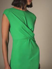 KSTM Twist Front Jersey Midi Dress With Cap Sleeve Ruched Waist Detail Sleek Bodycon Silhouette Elegant Evening - Green - View 4
