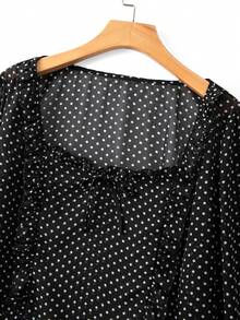 GlowEve CURVE Damen Quadratischer Ausschnitt Schwarz & Weiß kleine Polka Dot Chiffon Cover-Up, leichtes Puffärmel transparent Sonnenschutz lockeres Hemd, Rüschensaum Polka Dot Chiffon Top, lockeres schmeichelhaftes Quadratischer Ausschnitt Bindung vorne dünnes Langarm Sonnenschutz Cover-Up Hemd - Verschiedenfarbig - Übersicht 7