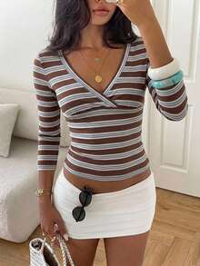 Aloruh Women's Casual Early Autumn Deep V-Neck Back To School 3/4 Sleeve Fitted T-Shirt, Striped Print, Summer Clothing, Streetwear, Suitable For Daily Commute, Dating, Gathering, Autumn/Winter, Summer, Party, Wedding, Beach, Graduation Ceremony, Elegant, Casual, Outing, Y2K, Music Festival Outfit, Holiday Clothing, Autumn Clothing - White - View 7
