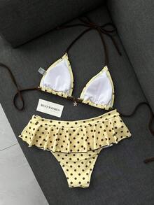 SHEIN Swim 女款夏季海灘簡約優雅浪漫休閒度假性感甜美可愛時尚泳衣套裝，百搭奶油黃棕色波點印花，掛脖比基尼三角上衣配荷葉邊飾，2合1荷葉邊迷你裙下裝，金屬花朵吊墜裝飾，適合海灘、度假村、SPA、音樂節及休閒度假場合 - 彩色 - 查看 3