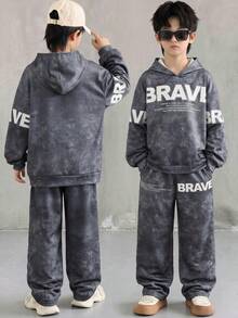 SHEIN 兒童青少年男孩休閒舒適時尚極簡連帽衫與長褲套裝，經典酷炫文字 BRAVE 圖案印花，經典運動風圖案印花，經典帥氣雪花圖案印花，適合通勤、上學、日常休閒外出、運動，秋冬穿著 - 灰色 - 查看 3