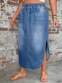 SHEIN LUNE Rok Denim Kasual Ukuran Besar dengan Potongan Melengkung - Medium Wash - View 3