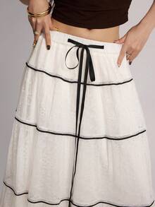 Rina Fox Falda Maxi Blanca de Encaje Francés Chic con Capas, Cintura Elástica con Volantes y Ribete Negro, Estilo Coquette, Falda Larga Fluida, Falda Vintage de Encaje Francés con Capas, Cintura Elástica con Ribete Negro, Falda Maxi Transparente SXY Romántica de Encaje con Capas, Cintura Elástica con Ribete Negro, Falda Larga Fluida, Falda Boho Blanca de Encaje con Capas, Cintura Elástica con Ribete Negro, Falda Maxi Fluida para Verano - Blanco - Ver 7