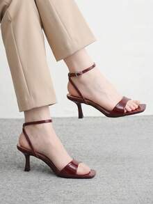 CUCCOO BIZCHIC 女款方頭春夏新款 PU 面料踝扣涼鞋，浪漫優雅氣質風 - 酒紅鏡面 - 查看 4