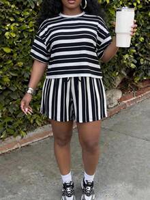 Slaydiva Plus Size Women's Striped Short Sleeve T-Shirt And Shorts Casual 2-Piece Set - Black and White - View 3