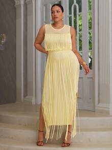 VOLUPTÉ CURVE 大尺碼度假風網紗拼接流蘇圓領雙側開衩洋裝 - 卡其色 - 查看 5
