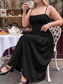 SHEIN MOD 加大码纯色侧交叉系带肩带连衣裙，紧身胸衣连衣裙 - 黑色 - 查看 1