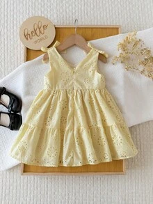SHEIN Vestido sin mangas con lazo y bordado floral lindo para bebé niña de vacaciones - Mostaza Amarilla - Ver 2
