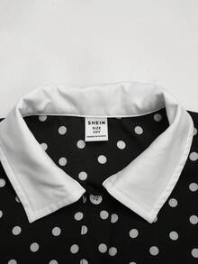 SHEIN 兒童青少年女孩 Polo 領撞色拼接黑白波點印花寬鬆 A 字裙擺荷葉邊洋裝 休閒學院風通勤時尚返校穿搭 - 黑與白 - View 4