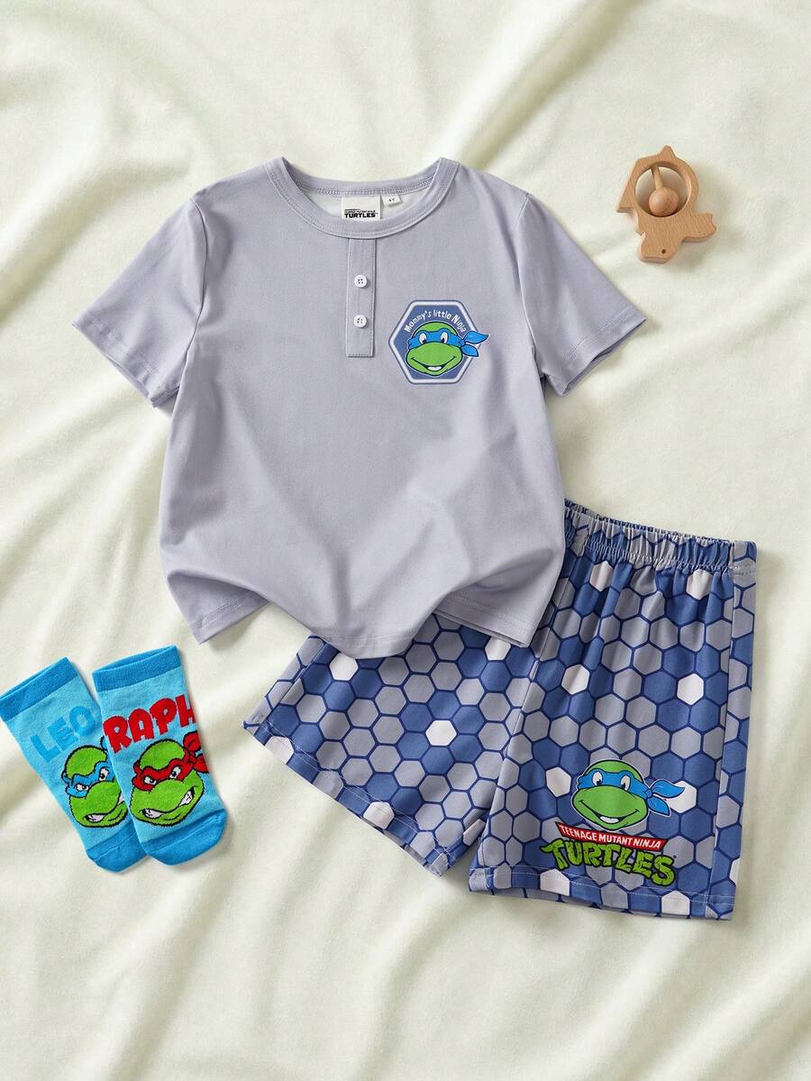 TEENAGE MUTANT NINJA TURTLES | SHEIN 小男孩卡通印花鈕扣半開襟上衣與幾何印花短褲居家服套裝 - 灰色 - 查看 1