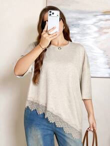 SHEIN LUNE 大尺碼夏季休閒純色蕾絲拼接不對稱下擺T恤 - 杏色 - 查看 5
