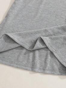 SHEIN Gaun Rajut Lengan Pendek Kerah Polo Setengah Kancing dengan Bordir Pita Kasual Elastis Nyaman untuk Anak Perempuan, Musim Panas - Grey - View 3