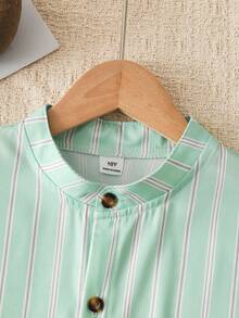 Kemeja Lengan Pendek Anak Laki-Laki Remaja Bergaya Minimalis dengan Label Tempel, Kain Nyaman, Pas Badan, Gaya Baru Musim Semi/Panas, Cocok untuk Berbagai Musim dan Acara - Mint Green - View 4
