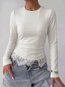 Mulvari Camiseta Feminina Elegante e Romântica em Tricô Damasco, Manga Longa, Cintura Franzida, Bainha Franzida e Detalhe em Renda - Damasco - Visão 6