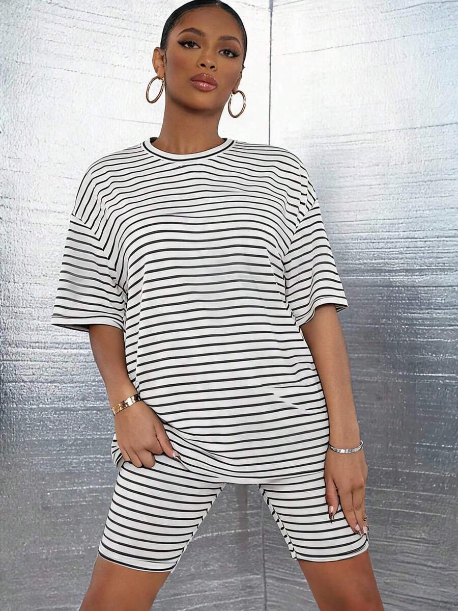 SHEIN SXY 女款極簡條紋拼色圓領上衣與短褲套裝 - 彩色 - 查看 1