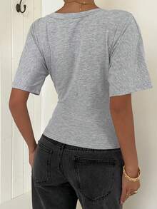 SHEIN EZwear 女款純色深V領短袖修身休閒性感百搭T恤，淺灰色，適合夏季外出與夜晚聚會 - 灰色 - 查看 4
