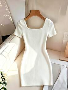 SHEIN Franclia Elegant Minimalist Ribbed Texture Slim Fit Waist-Cinching Button Decor Commute College Party Date Romantic Vacation Dress For Women - White - View 2