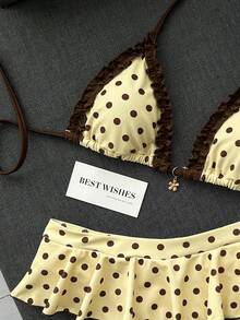 SHEIN Swim 女款夏季海灘簡約優雅浪漫休閒度假性感甜美可愛時尚泳衣套裝，百搭奶油黃棕色波點印花，掛脖比基尼三角上衣配荷葉邊飾，2合1荷葉邊迷你裙下裝，金屬花朵吊墜裝飾，適合海灘、度假村、SPA、音樂節及休閒度假場合 - 彩色 - 查看 5