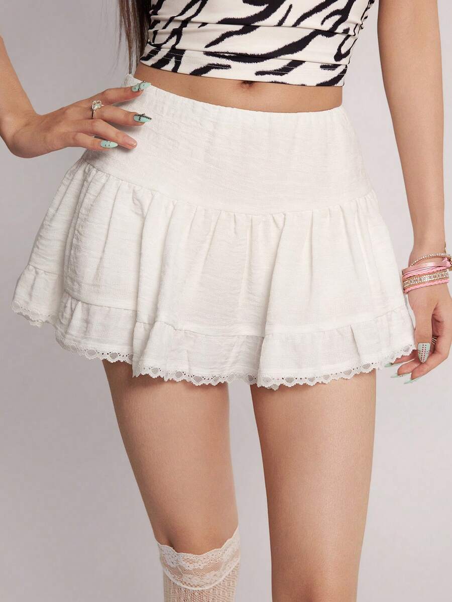 INAWLY Women's New Summer Y2K Retro Low Waist Contrast Lace Mini Skirt, Minimalist Sexy Sexy Plaid Texture Fabric Mini Skirt, Hot Girl Sexy Low Waist Lace Skirt, White Skirt, Retro Preppy Style Lined White Skirt, Low Waist Ultra Skirt, Suitable For Daily Outings, Shopping, Going Out - White - View 1