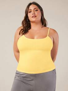 SHEIN BASICS 大尺碼純色圓領細肩帶背心上衣 女款夏季上衣 夏日穿搭 - 鵝黃色 - 查看 1
