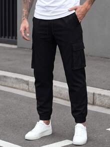 Manfinity CasualCool 男士黑色休閒長褲，多口袋工裝短褲，時尚且實用 - 黑色 - 查看 4