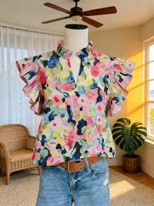 SHEIN Franclia 女款粉色花卉夏季波西米亞休閒花卉印花V領荷葉袖上衣，可愛荷葉邊花卉襯衫，適合度假、早午餐與旅行 - 彩色 - 查看 4
