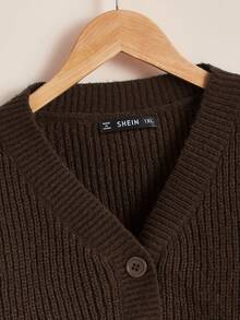 SHEIN Essnce 大尺碼時尚百搭單排扣長袖針織開襟衫 - 巧克力棕 - 查看 4