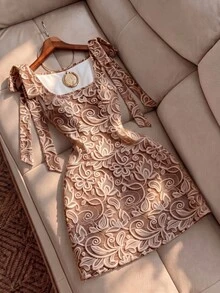 SHEIN Franclia 時尚蕾絲印花方領洋裝 - 棕色 - 查看 3
