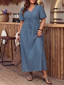 SHEIN Essnce Plus Size Women's Striped V-Neck Casual Daily Denim Dress - Blue - View 3
