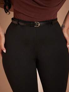 SHEIN BAE CURVE 大尺碼女款緊身 7/8 側開衩腰帶時尚修身街頭風內搭褲 - 黑色 - View 5