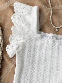 SHEIN 兒童青少年女孩休閒度假居家拼接刺繡蕾絲飾邊紋理針織修身短版方領T恤上衣 白色 - 白色 - 查看 4