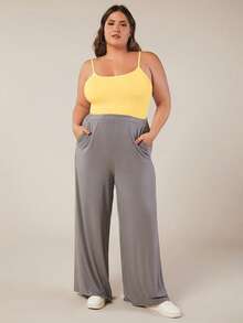 SHEIN BASICS 大尺碼純色圓領細肩帶背心上衣 女款夏季上衣 夏日穿搭 - 鵝黃色 - 查看 4