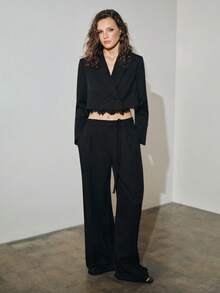 MOTF PREMIUM URBAN LACE PATCHWORK CROPPED BLAZER SPRING/SUMMER - Black - View 2