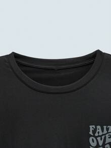 Modcrash Plus Size Men Slogan "Conquer Fear" Print Street Style Round Neck Short Sleeve T-Shirt - Black - View 9