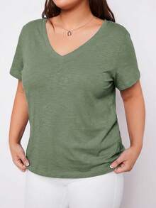 SHEIN BASICS 大尺碼女款純色V領休閒百搭日常短袖上衣 - 綠色 - 查看 3