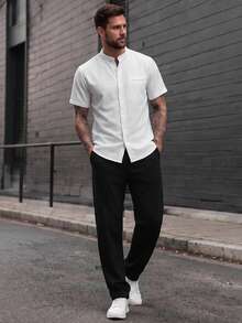 Manfinity CasualCool 男士純色立領胸前口袋休閒商務修身短袖襯衫 - 白色 - 查看 4