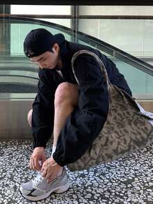 DAZY Black Solid Color Fabric Loose Hem Drawstring Design Men's Jacket And Coat Fall - Black - View 5