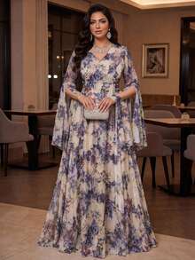 Reflora Gaun Elegan Lengan Panjang Motif Bunga dengan Belahan di Bagian Bawah untuk Wanita Ukuran Plus - Purple - View 3