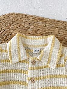 SHEIN Vintaside Kids 2件組新生兒休閒日常針織提花領口短袖上衣與鬆緊腰短褲套裝，適合戶外或舒適夏季多用途穿搭 - 黃色 - 查看 8