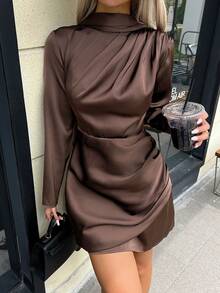 Siren Gaze Nouvelle robe longue pour femmes en satin marron café avec col drapé, volants et plis, manches longues, robe de soirée élégante et vintage pour dîner et rendez-vous - Tabac - Voir 7