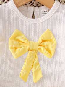 SHEIN Playful Pals 嬰兒女寶寶白色針織紋理面料荷葉袖長袖上衣與粉色燈芯絨裙子T恤套裝，甜美可愛2件式嬰兒套裝 - 黃色 - 查看 4